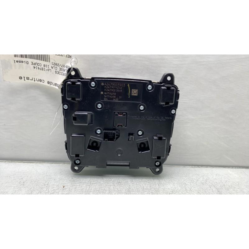Commande autoradio MERCEDES CLASSE CLA 118 Photo n°4