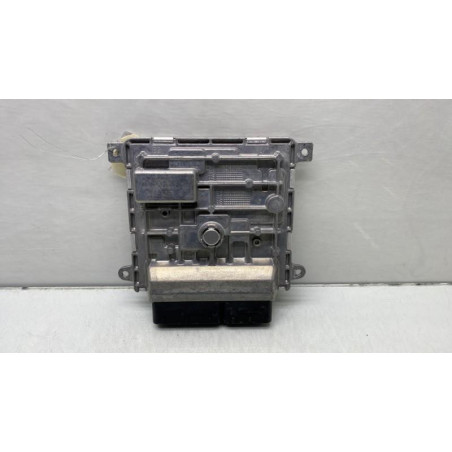 Calculateur moteur MERCEDES CLASSE CLA 118