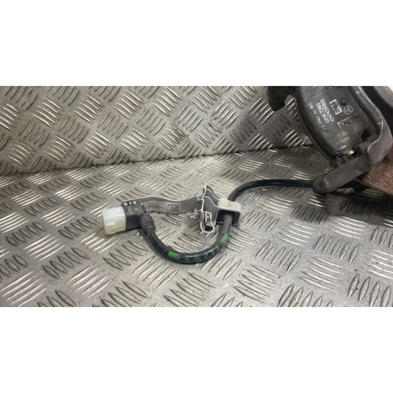 Pivot de moyeu arriere gauche MERCEDES CLASSE CLA 118 Photo n°4