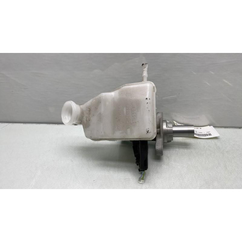 Maitre cylindre (freinage) TOYOTA PROACE 3 CITY Photo n°4