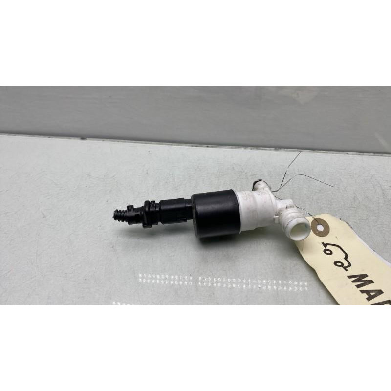 Pompe lave glace avant TOYOTA PROACE 3 CITY Photo n°2