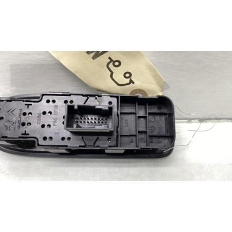 Interrupteur de leve vitre avant gauche PEUGEOT 308 1