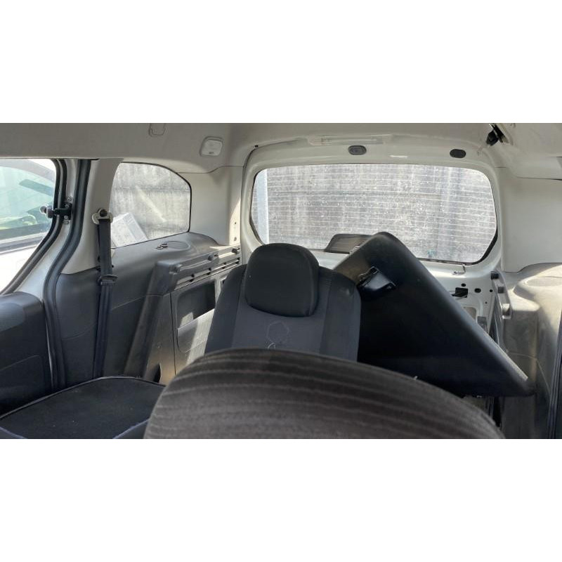 Porte avant droit CITROEN BERLINGO 2 Photo n°14