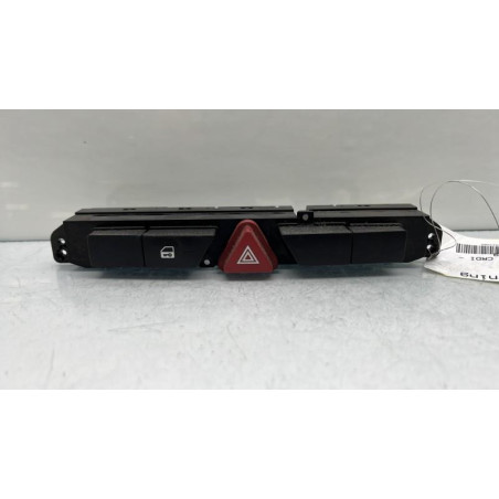 Bouton de warning KIA CEE-D 1