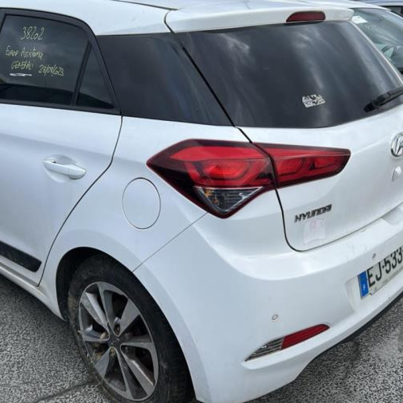 Feu arriere secondaire gauche (feux) HYUNDAI I 20 2 Photo n°10