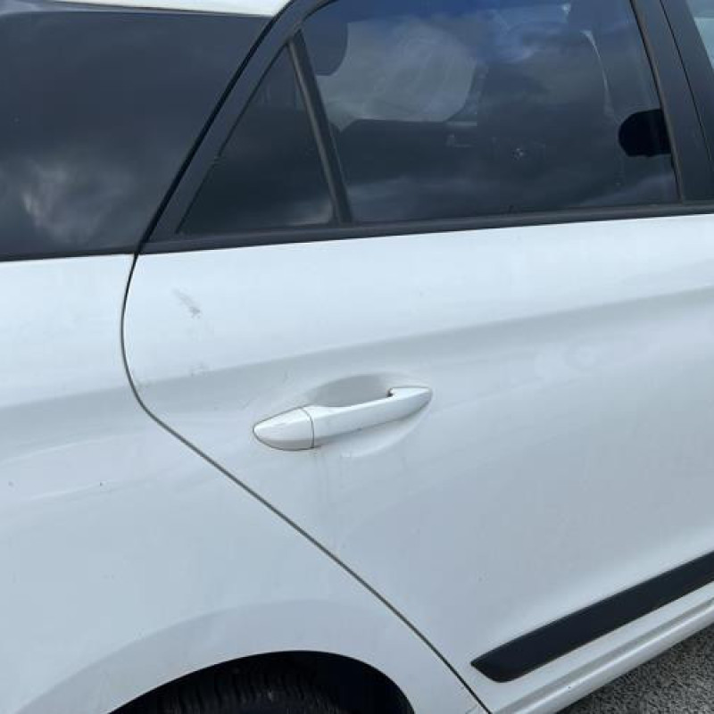 Feu arriere secondaire gauche (feux) HYUNDAI I 20 2 Photo n°12