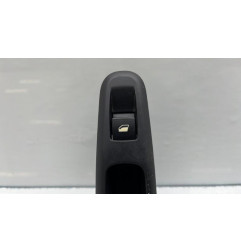 Interrupteur de leve vitre arriere gauche PEUGEOT 5008 1