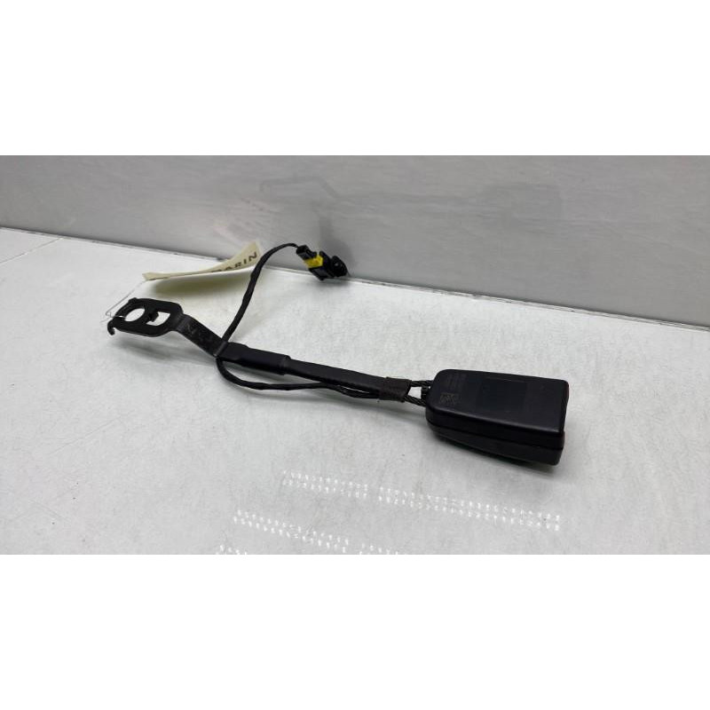 Attache ceinture avant gauche TOYOTA PROACE 3 CITY Photo n°2