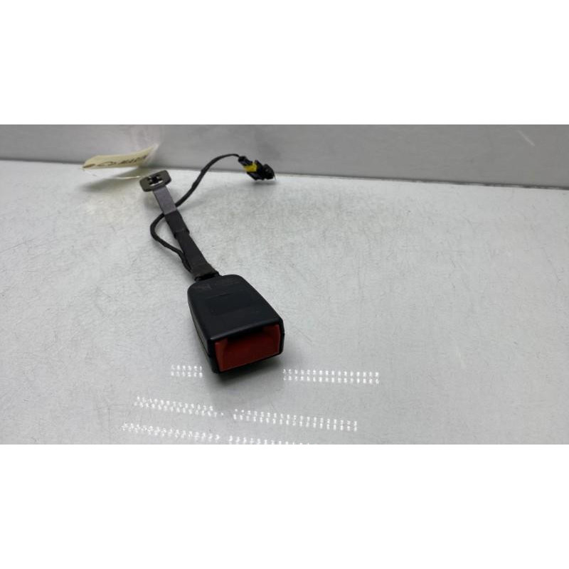Attache ceinture avant gauche TOYOTA PROACE 3 CITY Photo n°4