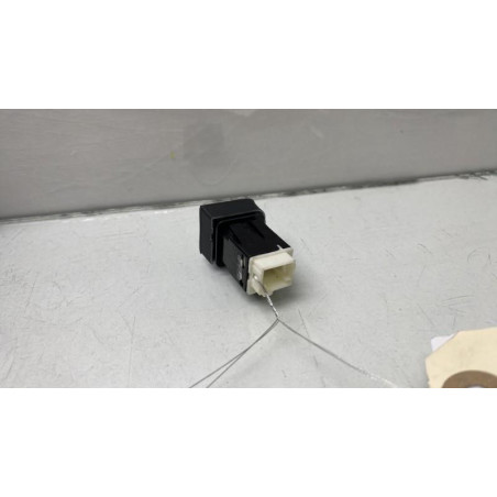 Bouton de warning TOYOTA PROACE 3 CITY