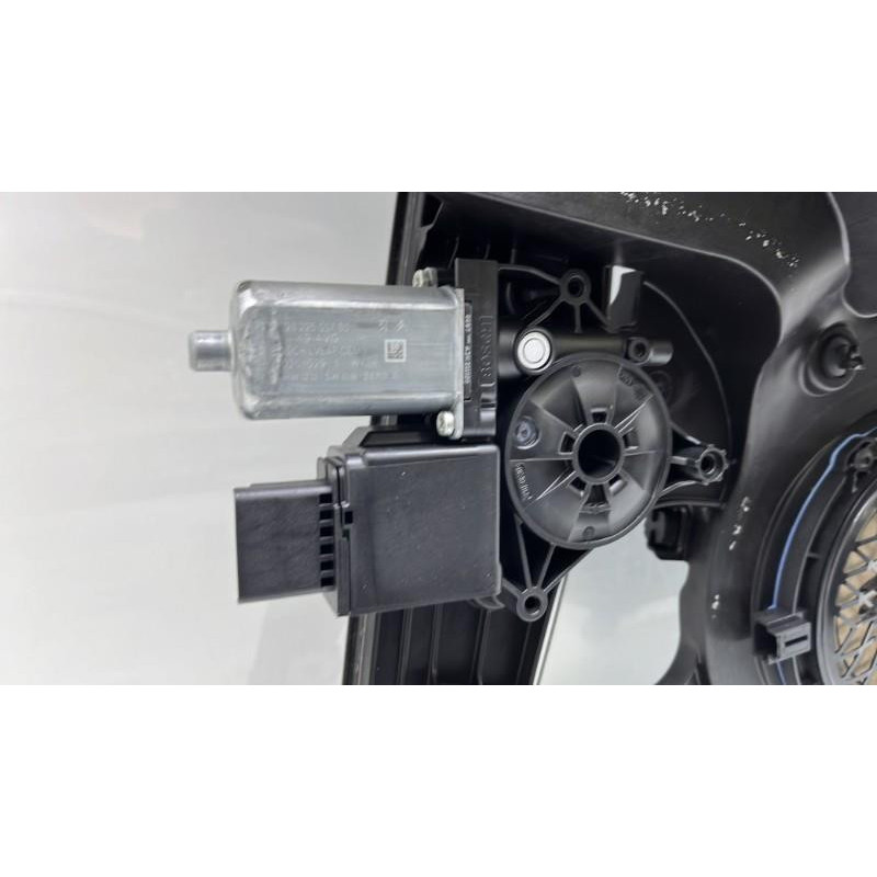 Leve vitre electrique avant gauche TOYOTA PROACE 3 CITY Photo n°8