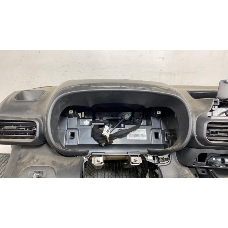 Planche de bord complete TOYOTA PROACE 3 CITY Photo n°5
