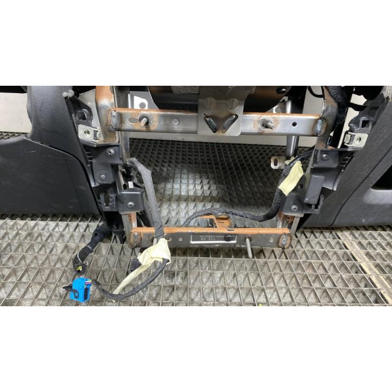 Planche de bord complete TOYOTA PROACE 3 CITY Photo n°8
