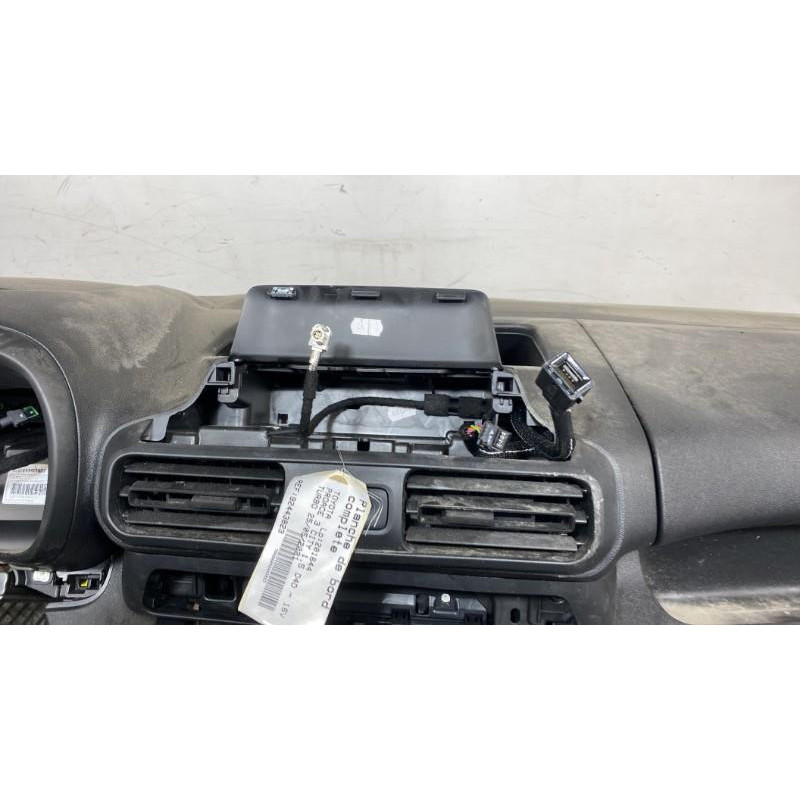 Planche de bord complete TOYOTA PROACE 3 CITY Photo n°9