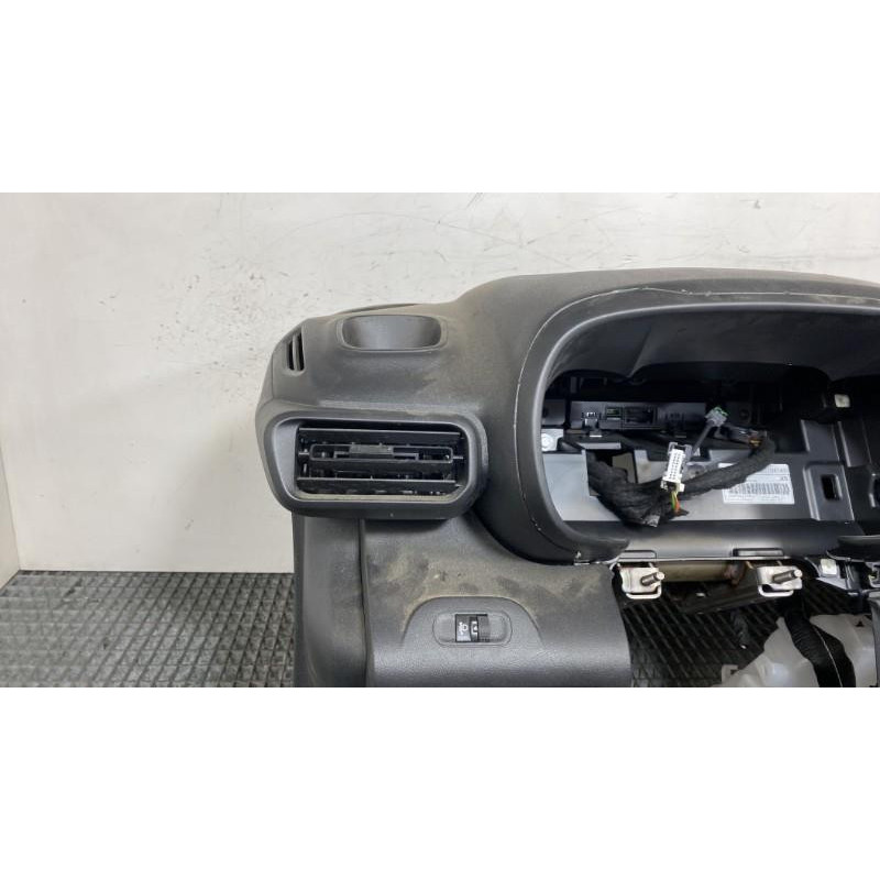 Planche de bord complete TOYOTA PROACE 3 CITY Photo n°11