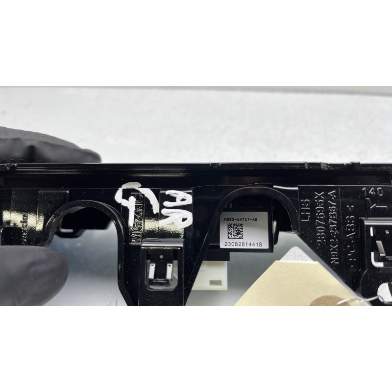 Interrupteur de leve vitre arriere gauche LAND ROVER RANGE ROVER 5 Photo n°5