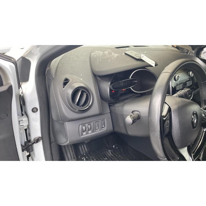 Feu arriere principal droit (feux) RENAULT CLIO 4 Photo n°8