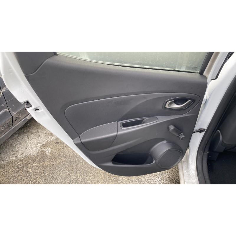 Feu arriere principal droit (feux) RENAULT CLIO 4 Photo n°9