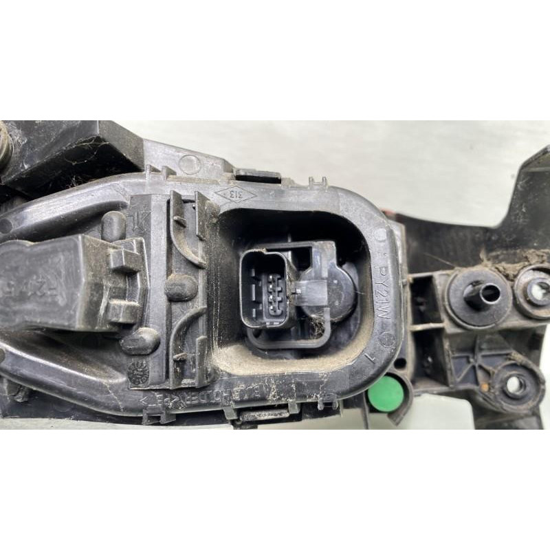 Feu arriere principal droit (feux) RENAULT CLIO 4 Photo n°1
