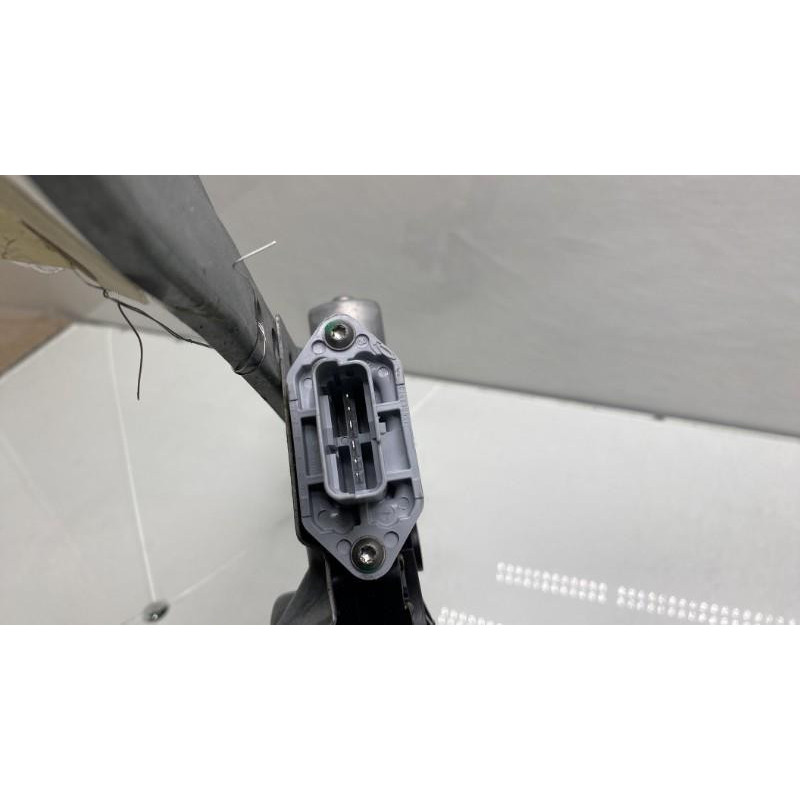 Leve vitre electrique avant gauche DACIA LODGY Photo n°4