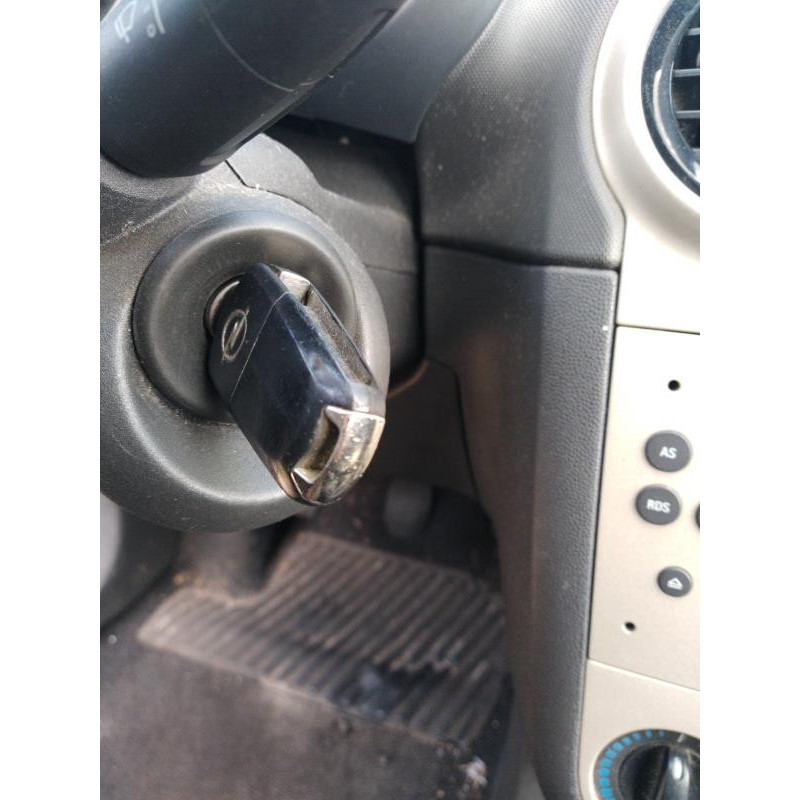 Porte avant gauche OPEL CORSA D Photo n°17