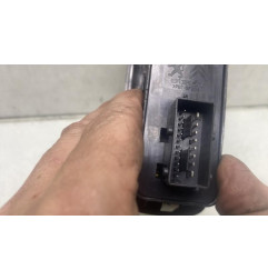 Interrupteur de leve vitre avant gauche PEUGEOT 208 1
