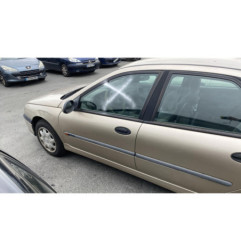 Serrure avant droit RENAULT LAGUNA 1