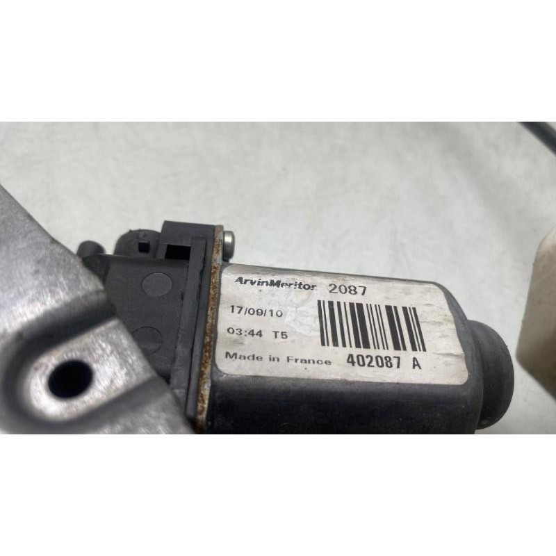 Leve vitre electrique avant gauche RENAULT KANGOO 2 Photo n°6