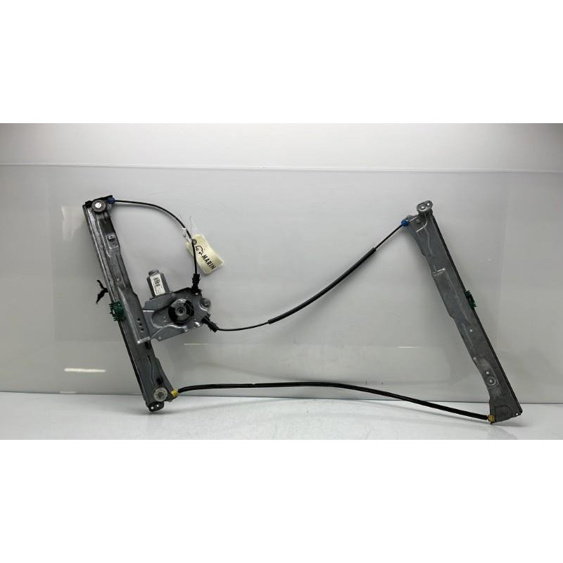 Leve vitre electrique avant droit RENAULT CLIO 3 Photo n°1
