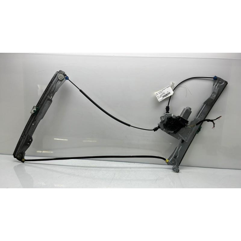 Leve vitre electrique avant droit RENAULT CLIO 3 Photo n°8