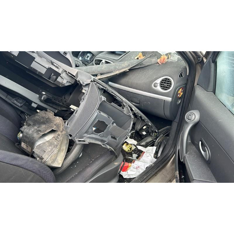 Leve vitre electrique avant droit RENAULT CLIO 3 Photo n°18