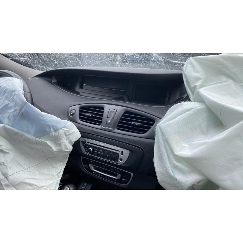 Feu arriere secondaire gauche (feux) RENAULT SCENIC 3 Photo n°17