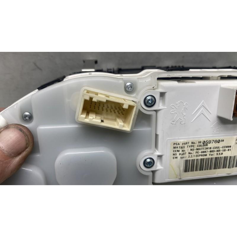 Compteur PEUGEOT 208 1 Photo n°6