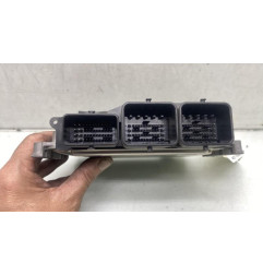 Calculateur moteur PEUGEOT 208 1