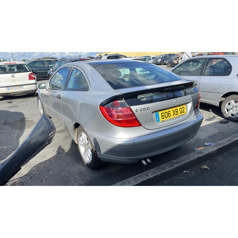 Aile avant gauche MERCEDES CLASSE C 203 COUPE SPORT Photo n°6