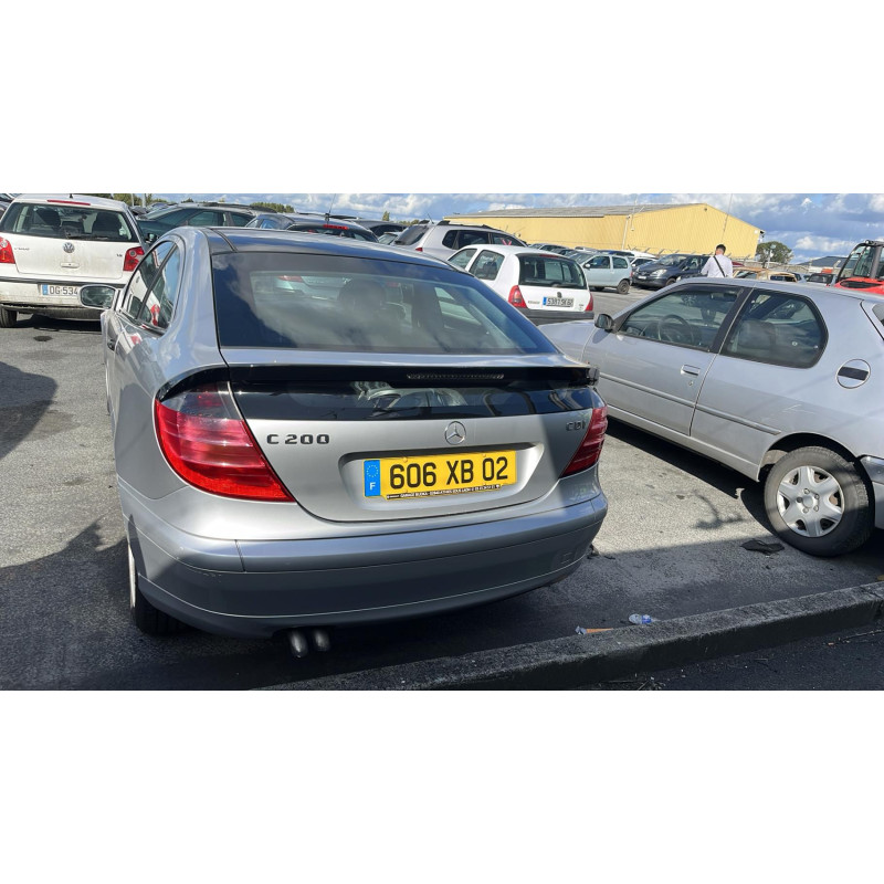 Aile avant gauche MERCEDES CLASSE C 203 COUPE SPORT Photo n°8