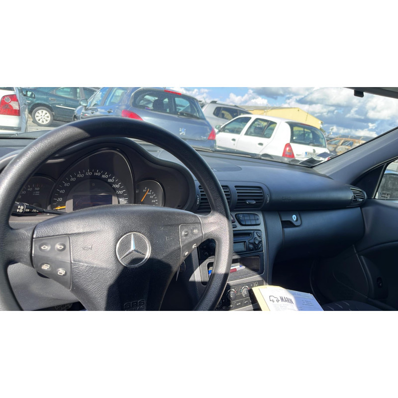 Aile avant gauche MERCEDES CLASSE C 203 COUPE SPORT Photo n°13