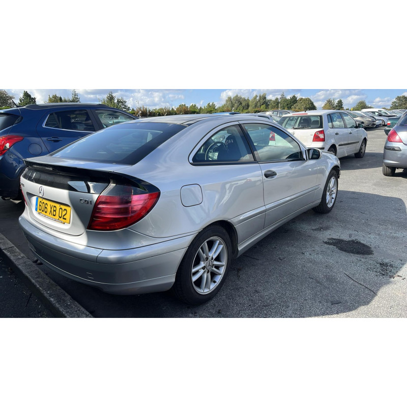 Aile avant gauche MERCEDES CLASSE C 203 COUPE SPORT Photo n°14