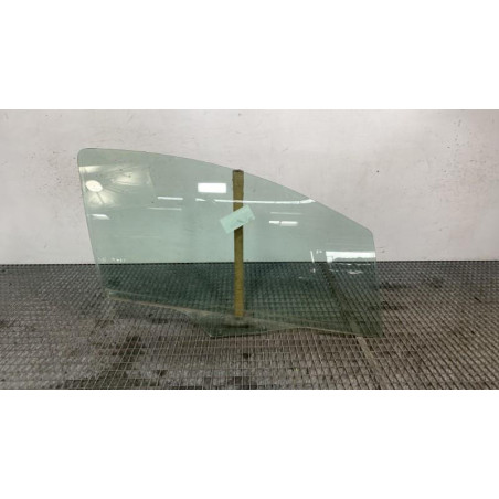 Vitre avant droit PEUGEOT 207