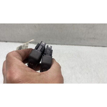 Interrupteur de leve vitre avant gauche RENAULT SCENIC 1