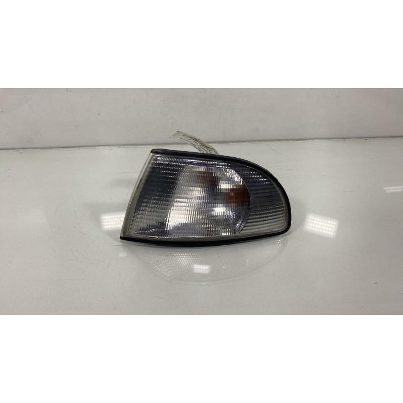 Optique avant secondaire gauche (feux)(clignotant) AUDI A4 1 Photo n°3