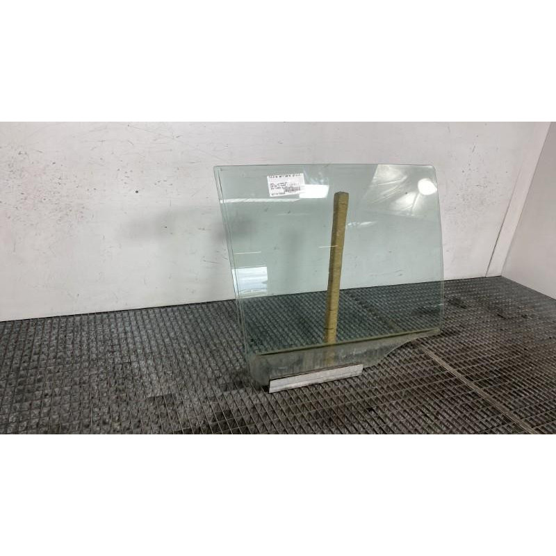 Vitre arriere droit OPEL ZAFIRA A Photo n°4