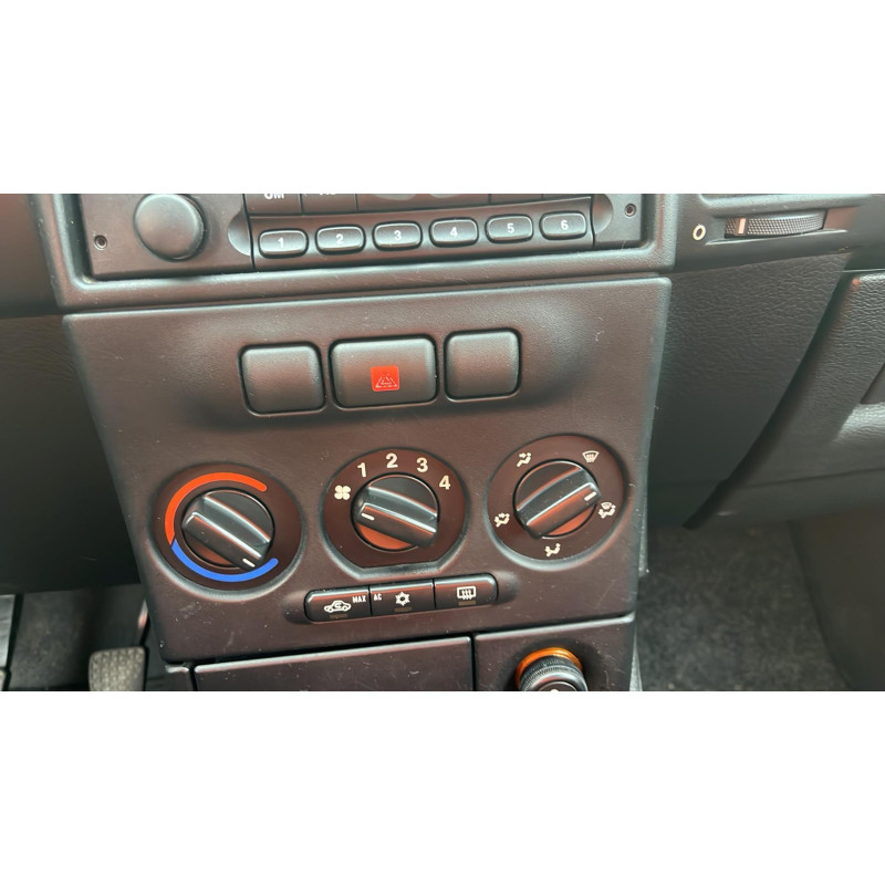 Vitre arriere droit OPEL ZAFIRA A Photo n°14