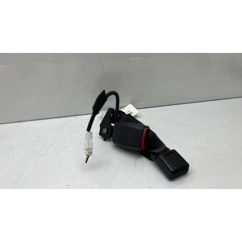 Attache ceinture arriere droit KIA SPORTAGE 3 Photo n°1