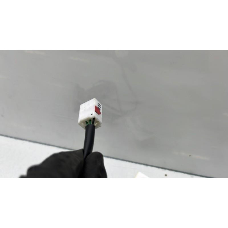 Bouton de coffre KIA SPORTAGE 3 Photo n°1