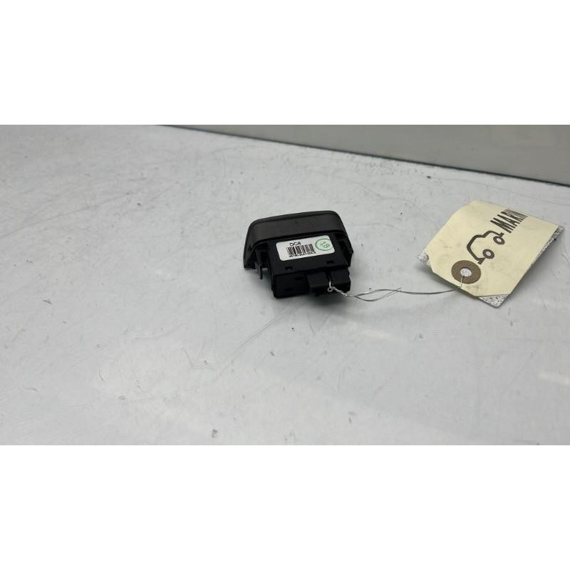 Bouton de warning KIA SPORTAGE 3 Photo n°2