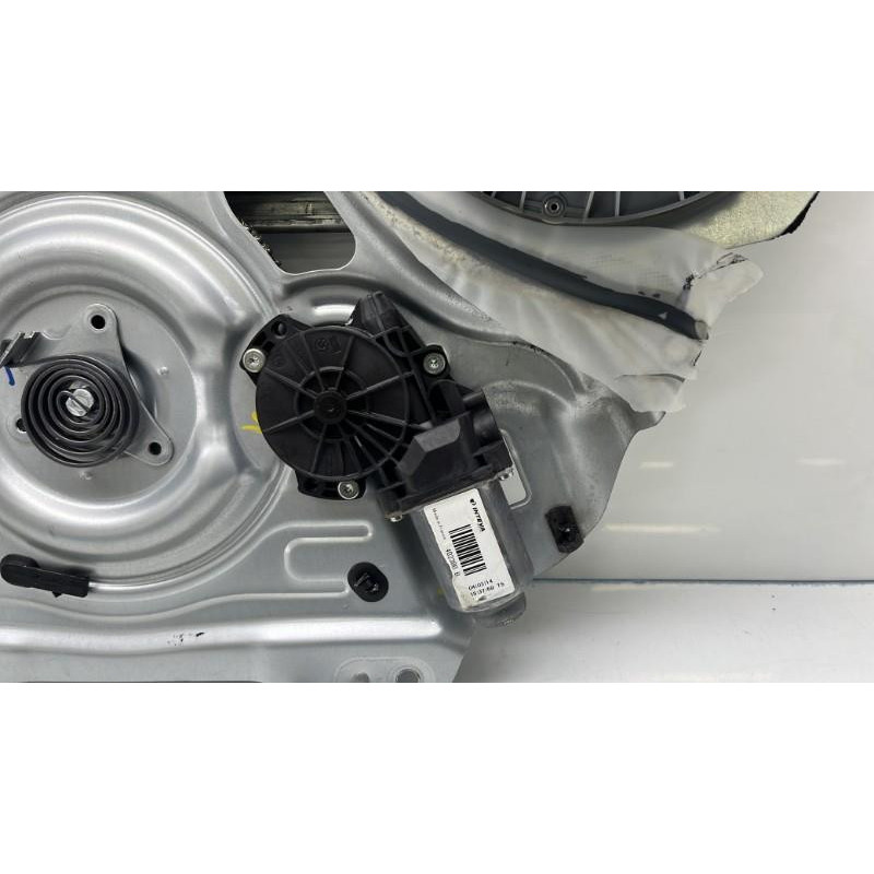 Leve vitre electrique avant droit KIA SPORTAGE 3 Photo n°4