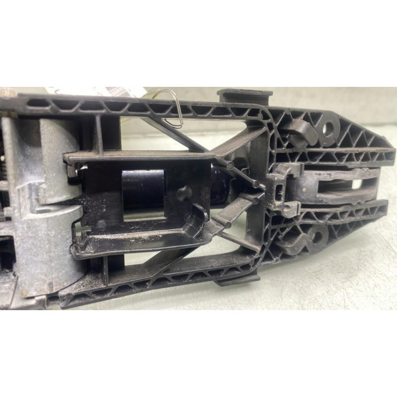 Poignee porte avant gauche VOLKSWAGEN GOLF 6 Photo n°3