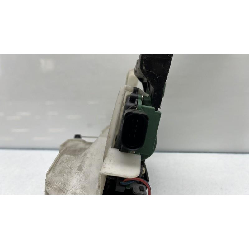 Serrure avant droit VOLKSWAGEN PASSAT 4 Photo n°4