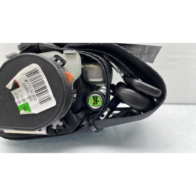 Pretensionneur de ceinture avant droit FORD FOCUS 3 Photo n°4